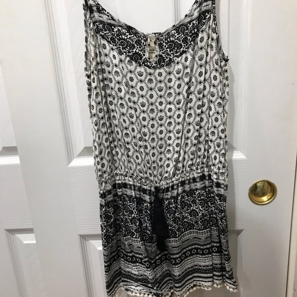 SOLD Boho Romper - Picture 4 of 7